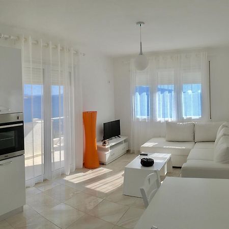 White Residence Apartament Sarande Exterior photo