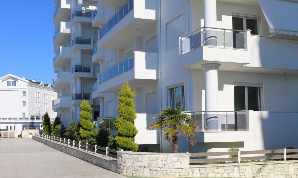 White Residence Apartament Sarande Exterior photo